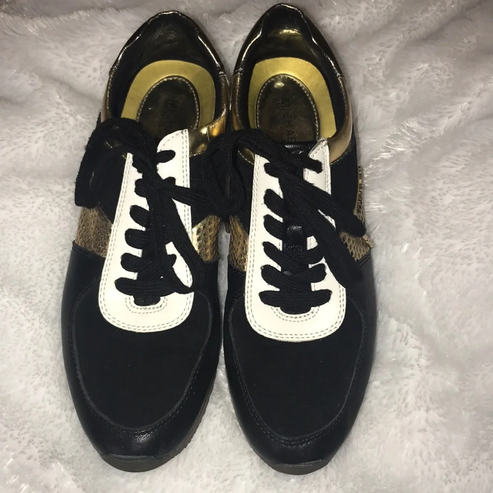 Michael Kors gold blk sneaker size 8-preowned